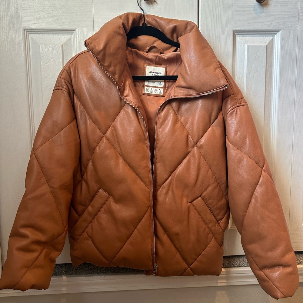 Abercombie Vegan Leather Diamond Puffer -